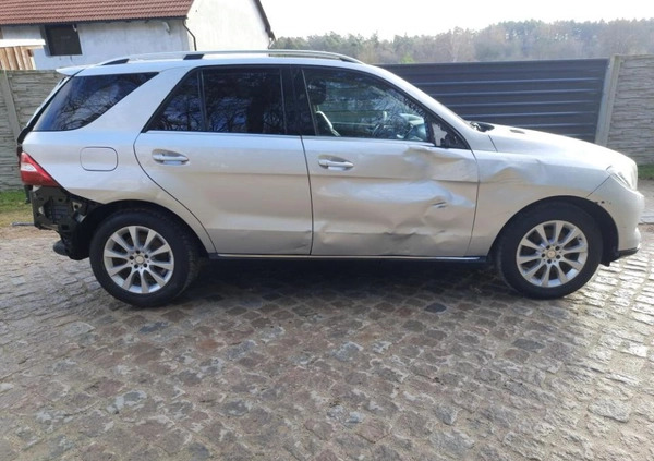 Mercedes-Benz ML cena 27900 przebieg: 98450, rok produkcji 2014 z Giżycko małe 466